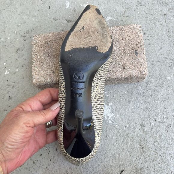 St. John leather n Suede heels - Picture 8 of 10